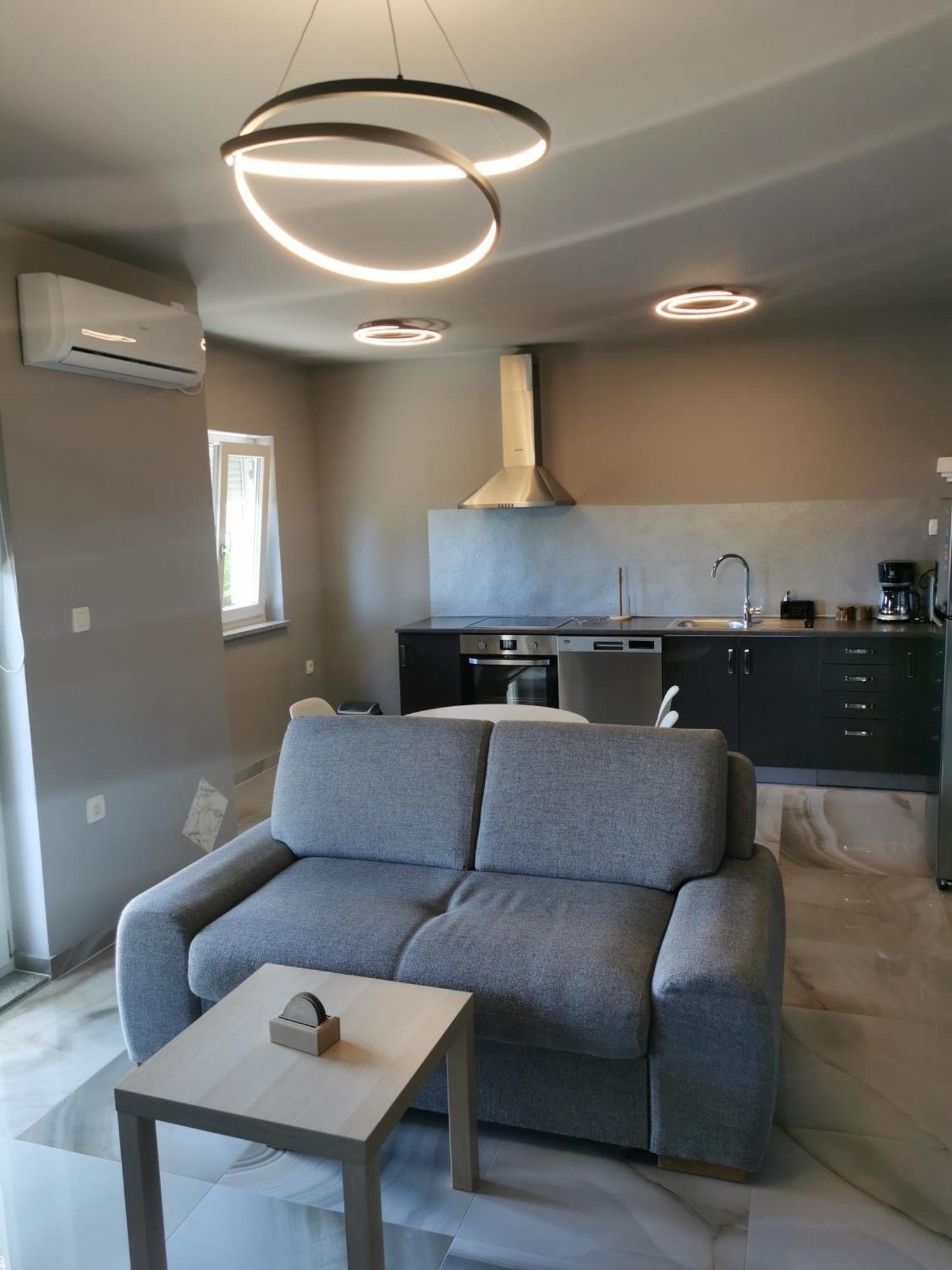 Apartment Luki โปวิเล ภายนอก รูปภาพ