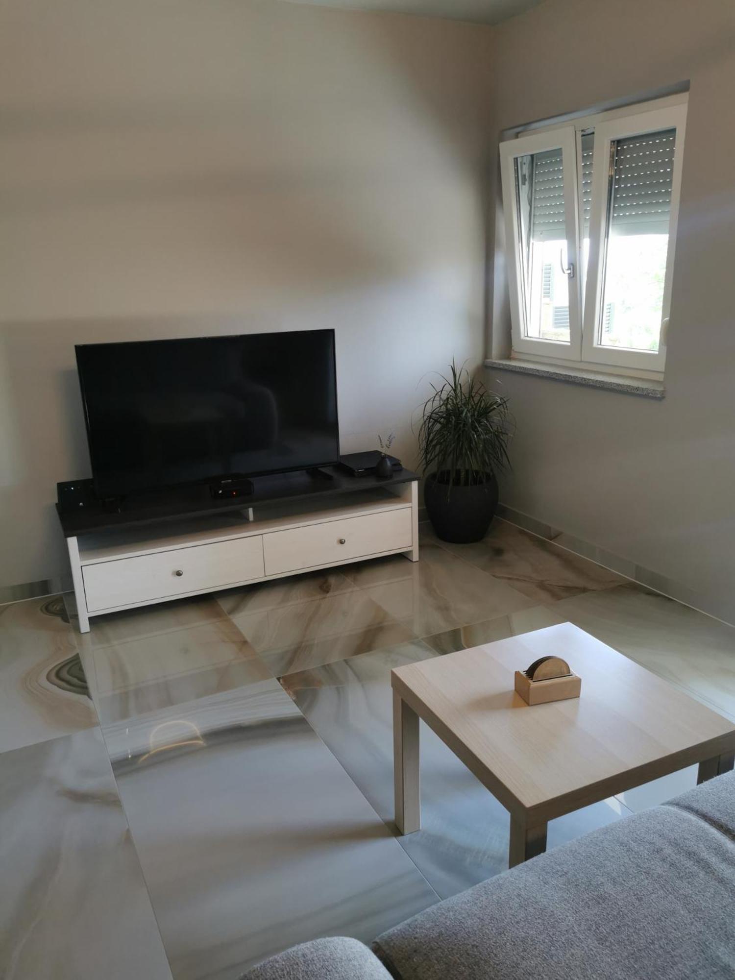 Apartment Luki โปวิเล ภายนอก รูปภาพ